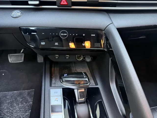 Hyundai Elantra — Фото автомобиля 10