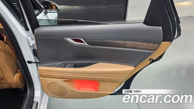 Genesis G80 Бензин 2.5 турбо 2WD — Фото автомобиля 25