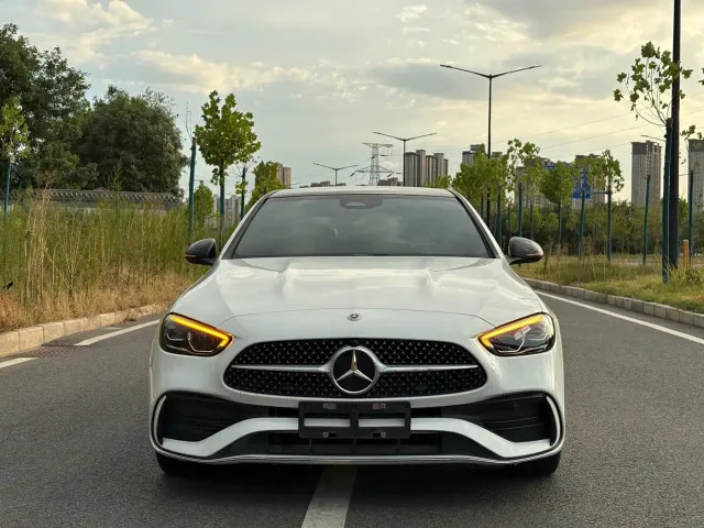 Mercedes-Benz C-Class — Фото автомобиля 2