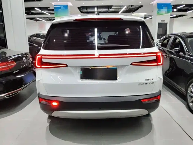 Hyundai Custo — Фото автомобиля 3