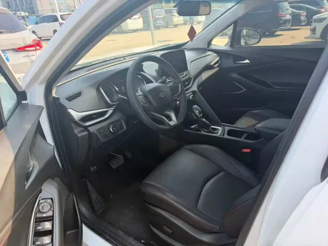 Chevrolet Orlando — Фото автомобиля 6