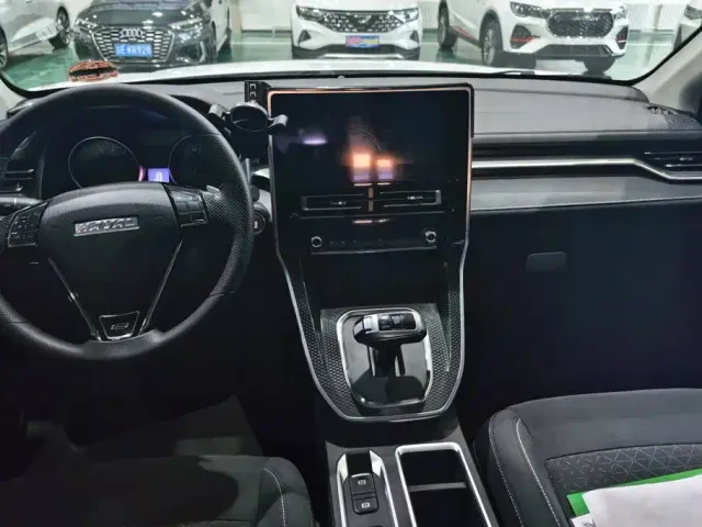 Haval M6 — Фото автомобиля 12