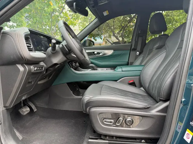 GAC Trumpchi GS8 — Фото автомобиля 11