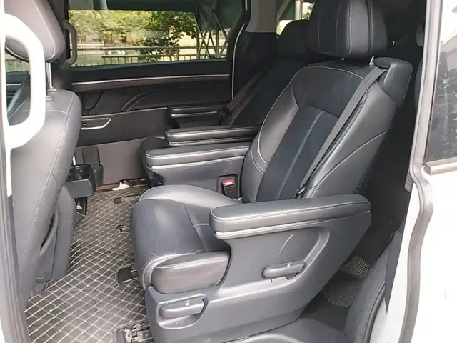 GAC Trumpchi M8 — Фото автомобиля 16