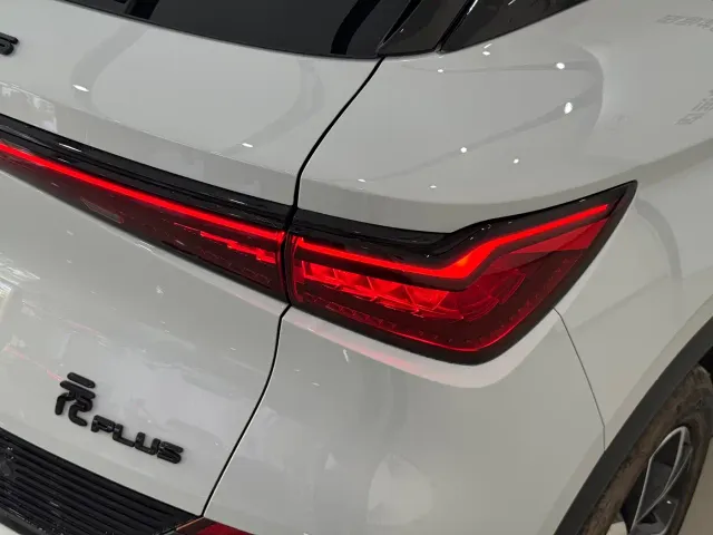 BYD Yuan PLUS — Фото автомобиля 6