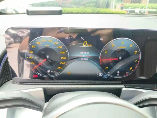 Mercedes-Benz GLB-Class — Фото автомобиля 4