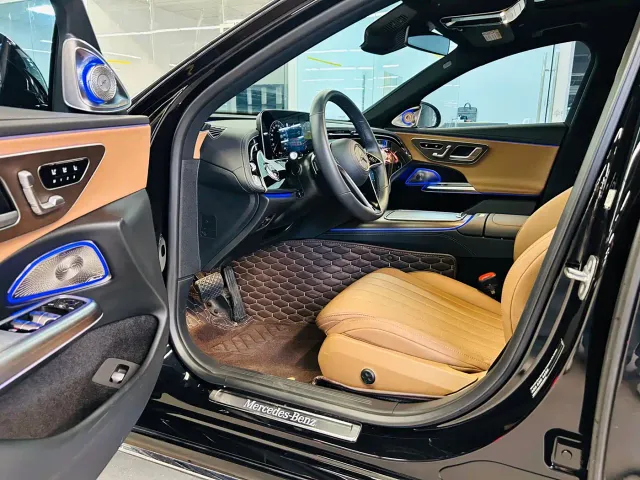 Mercedes-Benz E-Class — Фото автомобиля 8