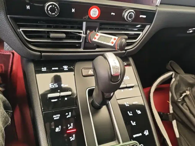 Porsche Macan — Фото автомобиля 13