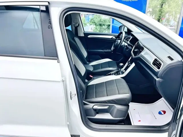 Volkswagen T-Roc — Фото автомобиля 15