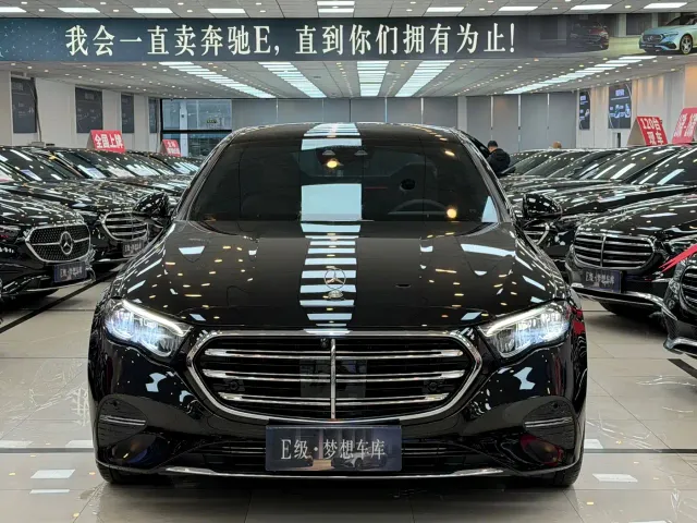 Фотография автомобиля — Mercedes-Benz E-Class