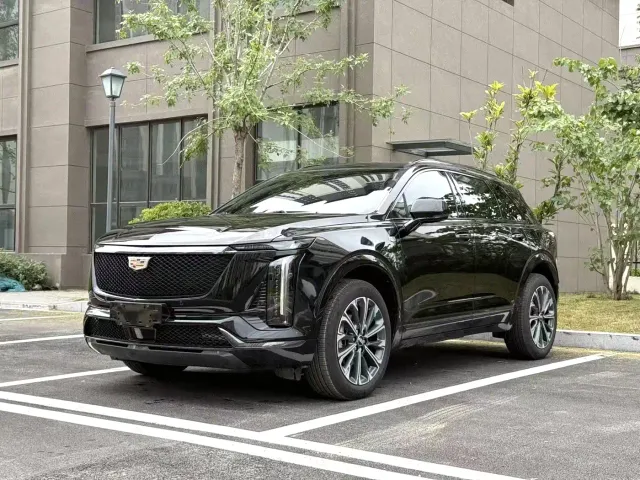 Cadillac XT5 — Фото автомобиля 2