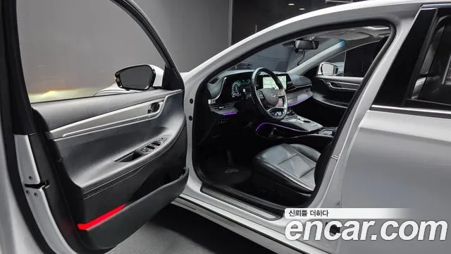 Hyundai Grandeur Grandeur (New) Hybrid — Фото автомобиля 15