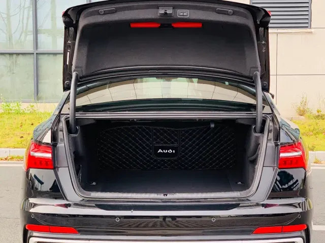 Audi A6L — Фото автомобиля 23