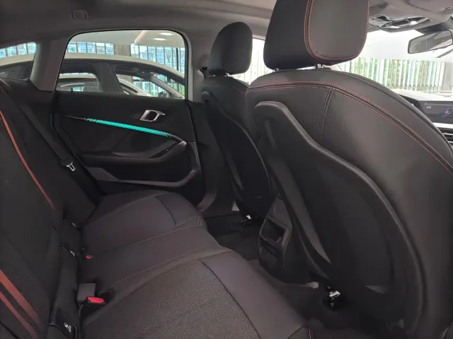 BMW 2 Series — Фото автомобиля 14