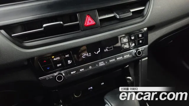 Kia Seltos New — Фото автомобиля 28