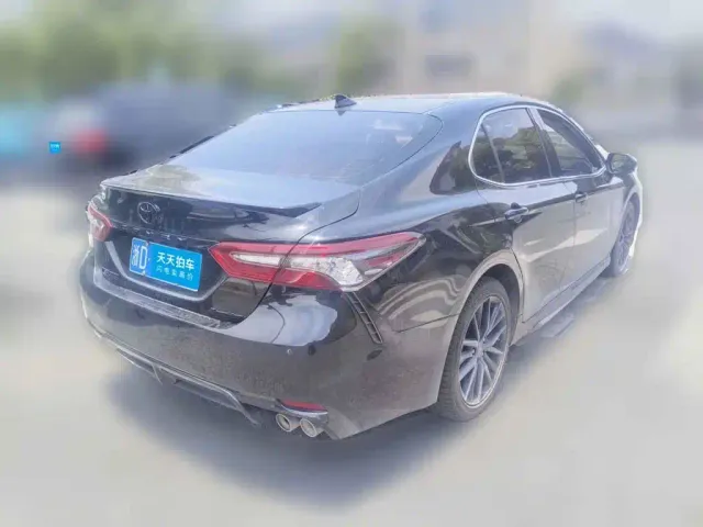 Toyota Camry — Фото автомобиля 2