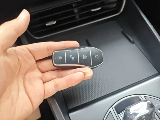 BYD Seal 05 DM-i — Фото автомобиля 8