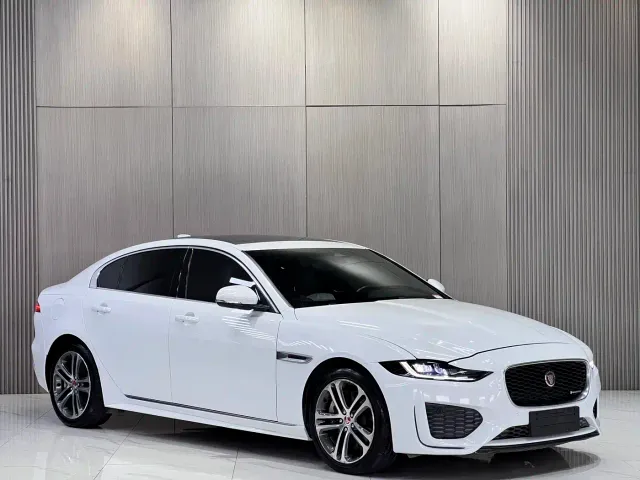 Jaguar XEL — Фото автомобиля 3