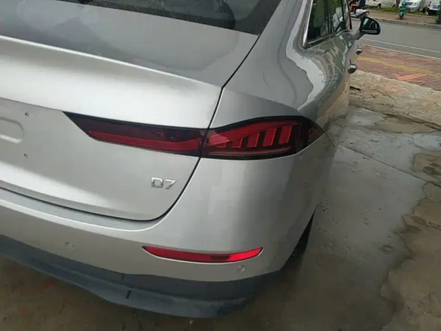 Roewe D7 — Фото автомобиля 7