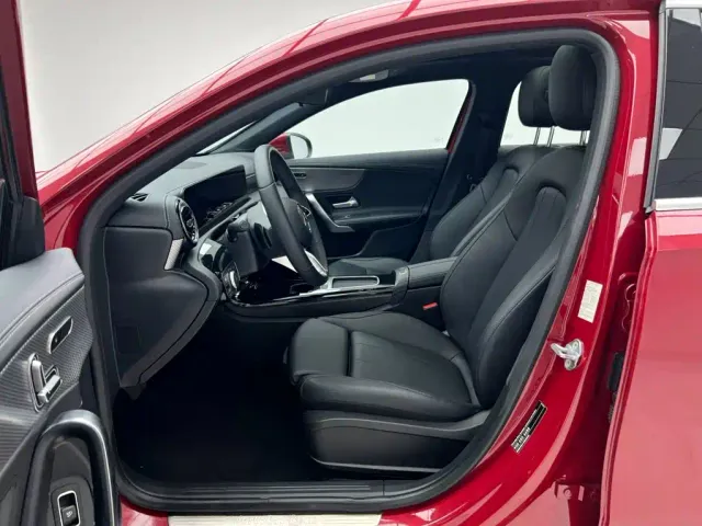 Mercedes-Benz A-Class — Фото автомобиля 6