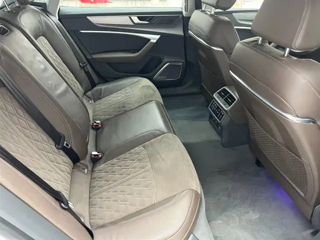Audi A7L — Фото автомобиля 14