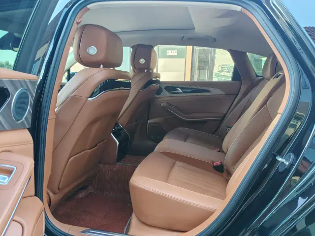 Hongqi H9 — Фото автомобиля 6