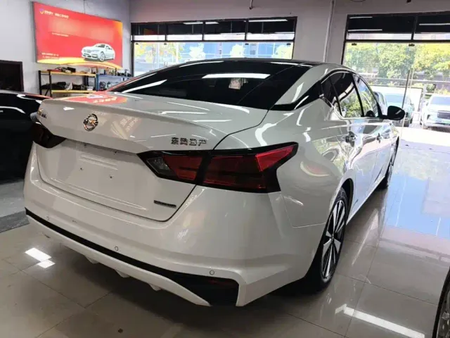 Nissan Teana — Фото автомобиля 6