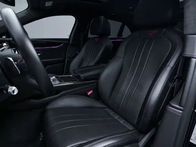 Bentley Flying Spur — Фото автомобиля 10