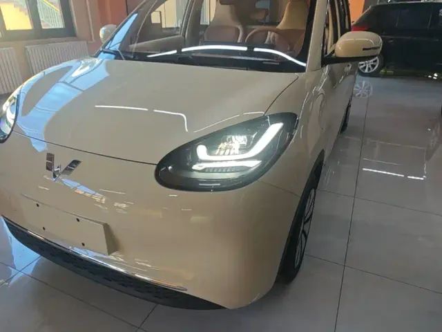 Wuling Bingo — Фото автомобиля 23