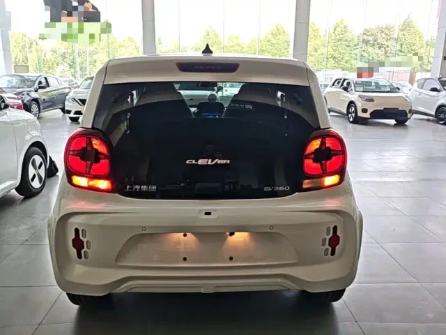 Roewe Clever — Фото автомобиля 5