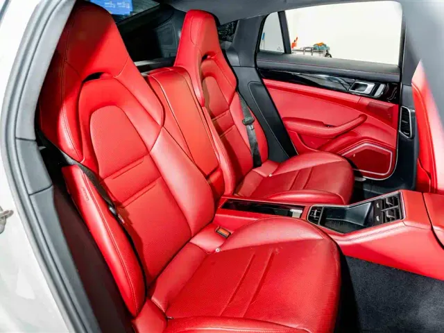 Porsche Panamera — Фото автомобиля 24