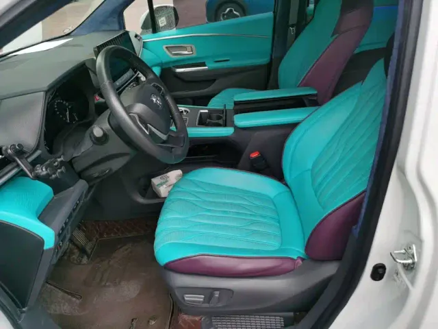 Toyota Sienna — Фото автомобиля 11