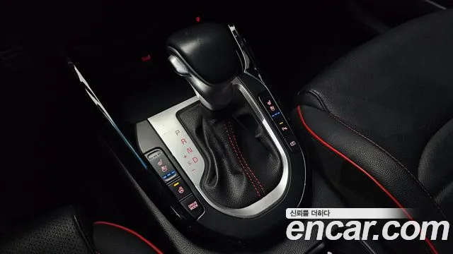 Kia K3 Новый K3 2 поколение 1.6 Turbo GT 5 дверей — Фото автомобиля 9