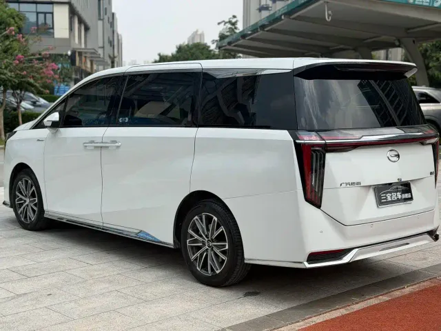 GAC Trumpchi M8 — Фото автомобиля 6