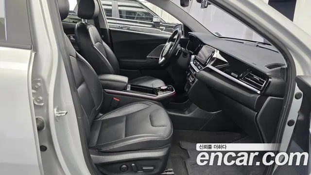 Kia Niro — Фото автомобиля 16
