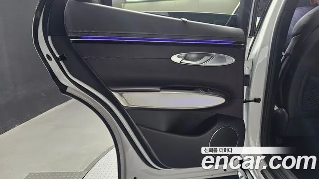 Genesis GV70 2.5T Бензин AWD — Фото автомобиля 21