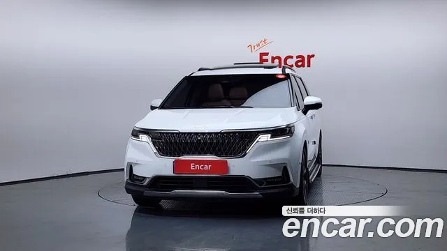 Kia Canival Carnival 4 поколение Бензин 7 мест Signature — Фото автомобиля 3