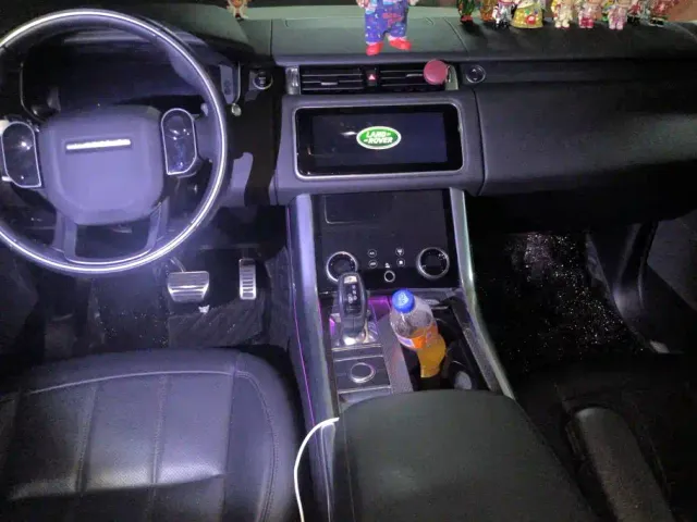 Land Rover Range Rover Sport — Фото автомобиля 12