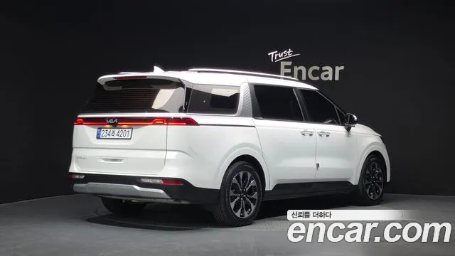 Kia Canival Carnival 4 поколение Дизель 9 мест Prestige — Фото автомобиля 2