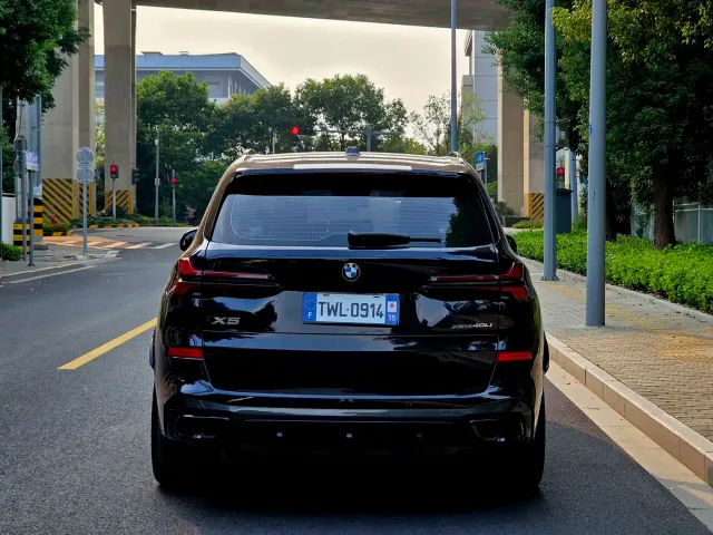BMW X5 — Фото автомобиля 10