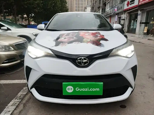 Toyota C-HR — Фото автомобиля 2