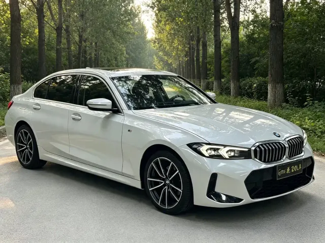 BMW 3 Series — Фото автомобиля 3