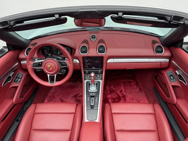 Porsche 718 — Фото автомобиля 12
