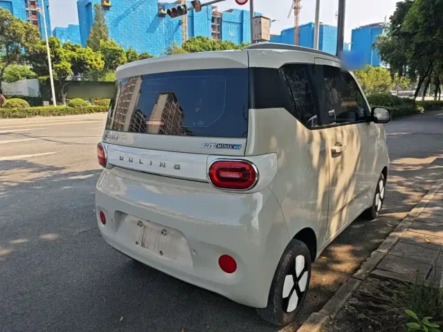 Wuling Hongguang Mini EV — Фото автомобиля 6