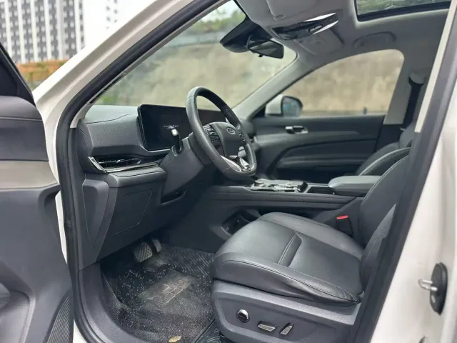 Ford Lingrui — Фото автомобиля 4