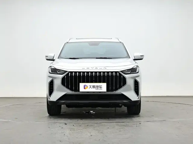 Jetour X70 Plus — Фото автомобиля 2