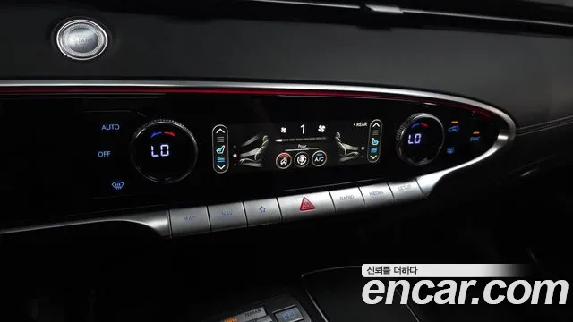 Genesis GV70 2.5T Бензин AWD — Фото автомобиля 17