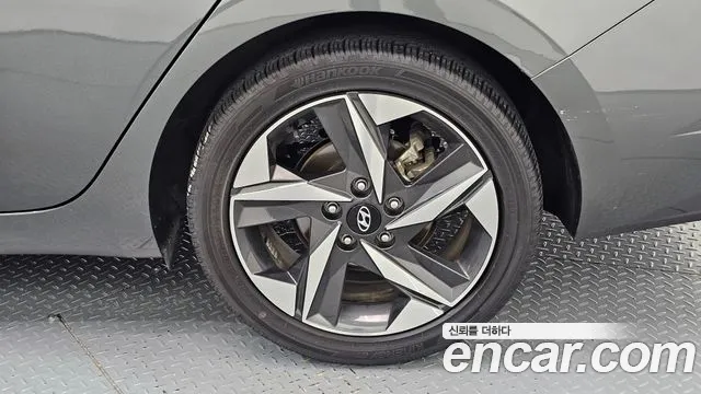 Hyundai AVANTE Avante (CN7) — Фото автомобиля 20