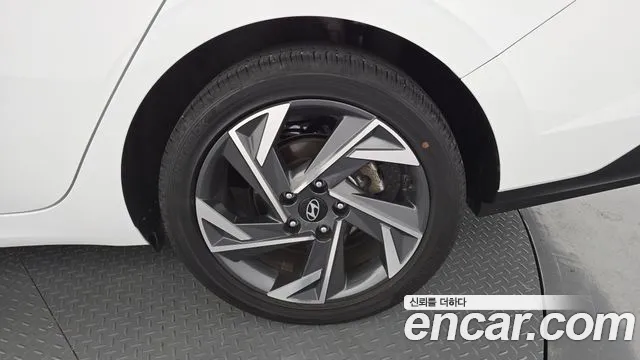 Hyundai Avante CN7 — Фото автомобиля 6