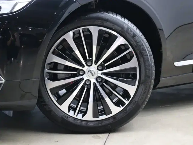 Volvo S90 — Фото автомобиля 24